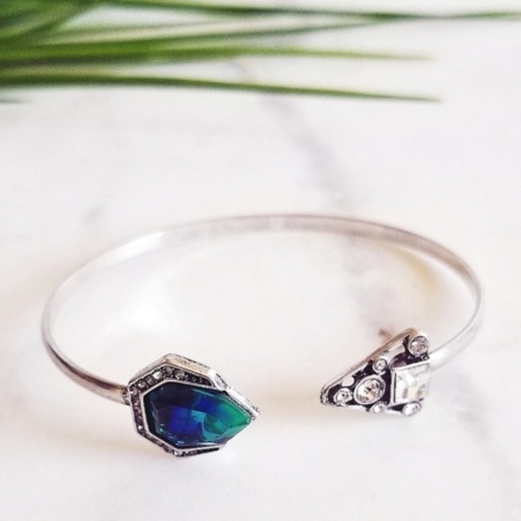 Crystal Arrow | Silver | Gem Wrap BRACELET - Picture 4 of 8